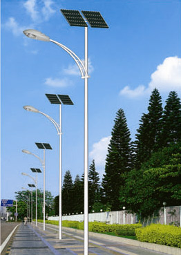 <b>5-12米太陽能路燈</b>